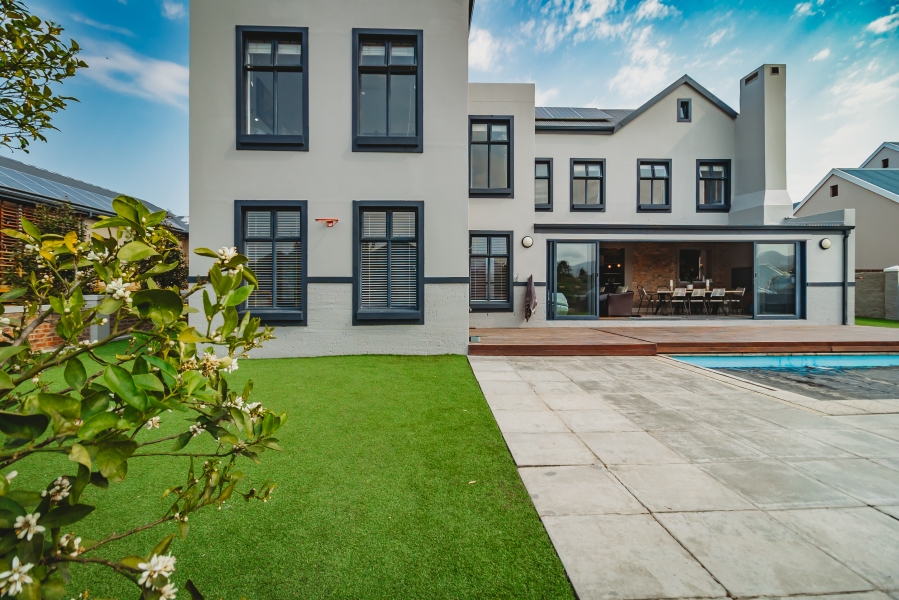 5 Bedroom Property for Sale in Kraaibosch Country Estate Western Cape